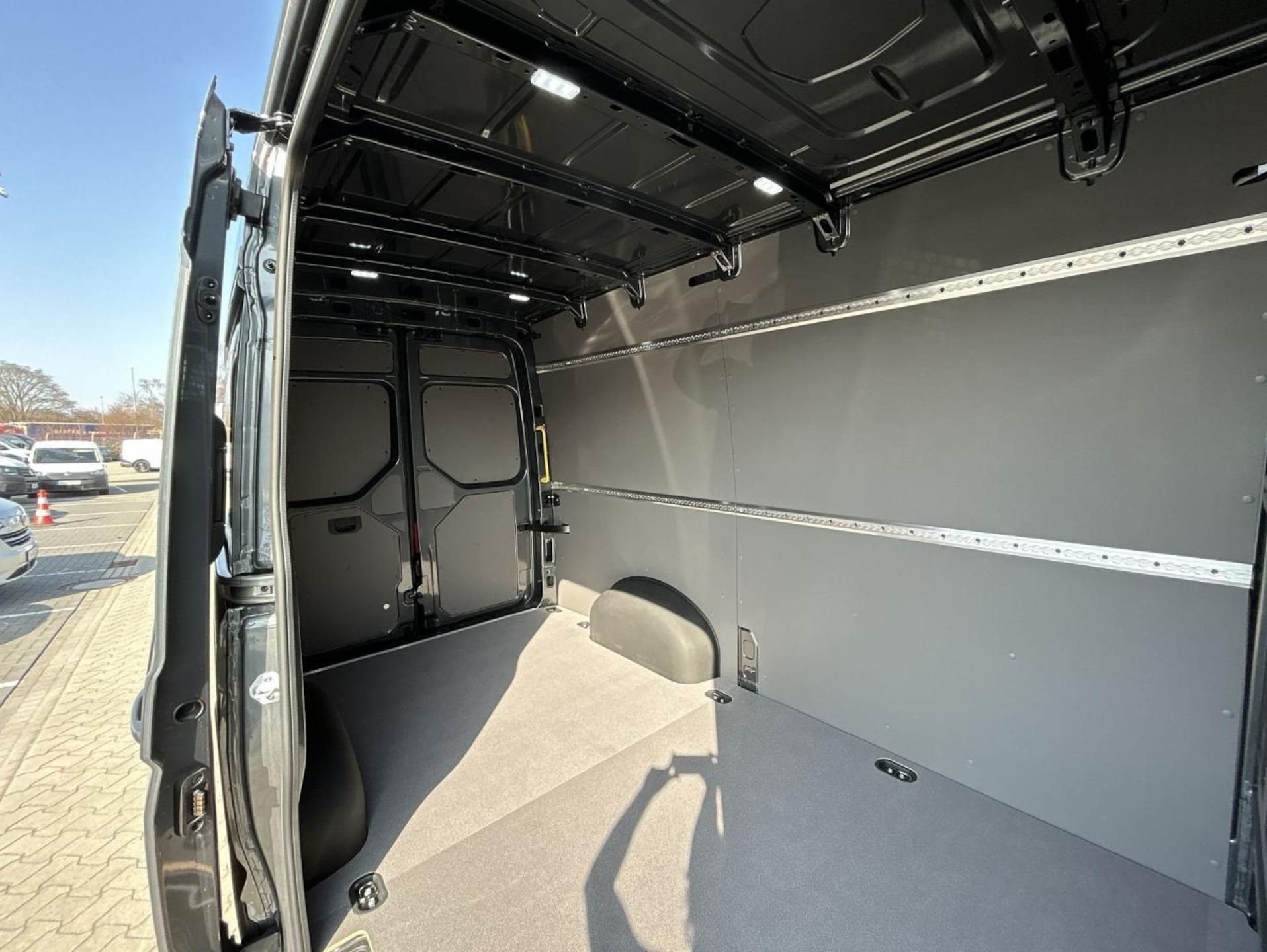Volkswagen Crafter Kasten mittlerer Radstand