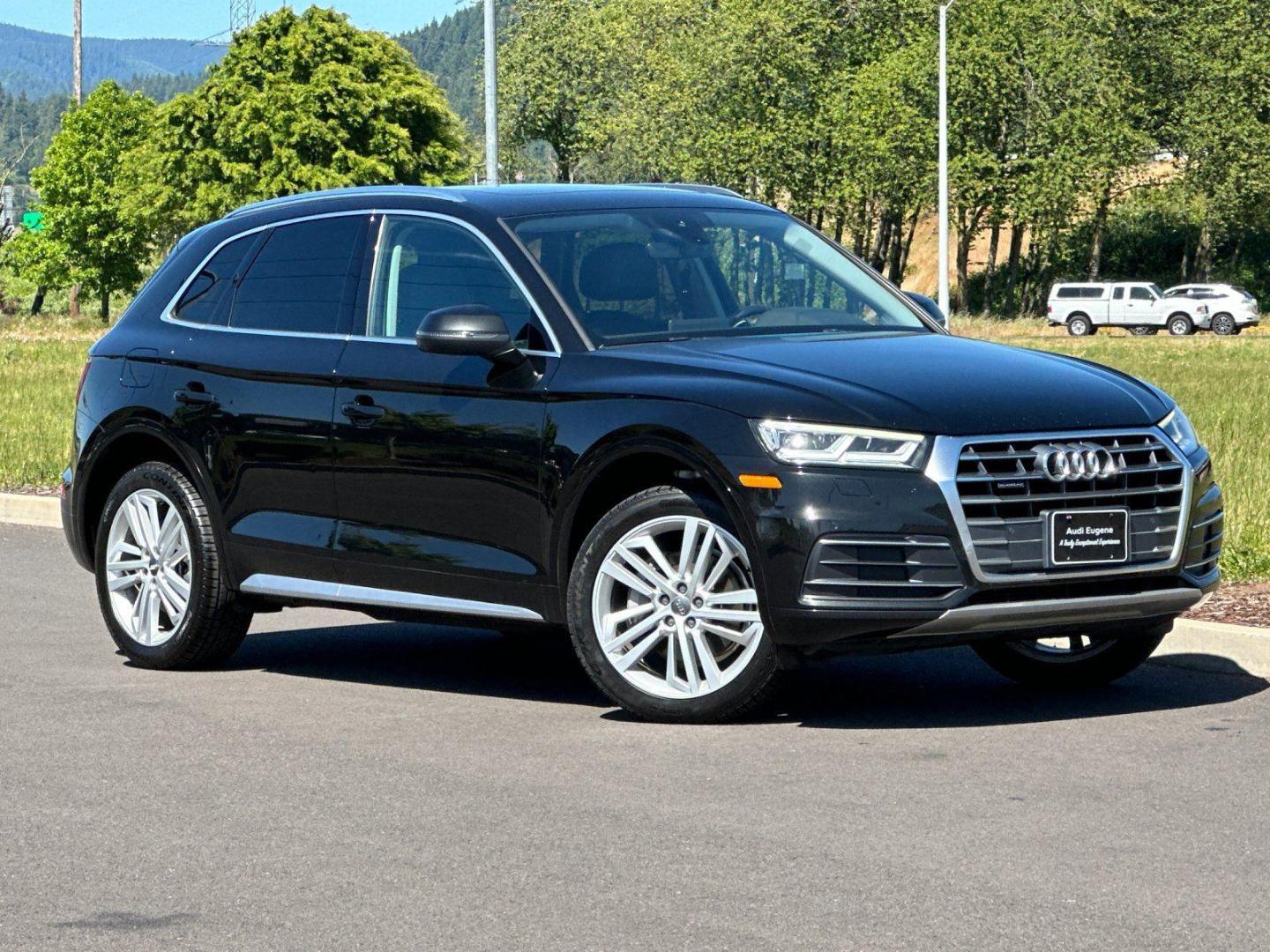2018 Audi Q5 2.0T quattro S tronic Premium Plus's photo