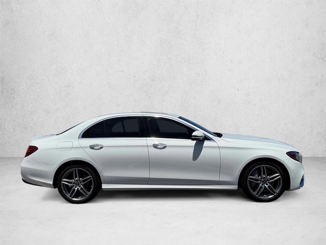 2019 Mercedes-Benz E 300