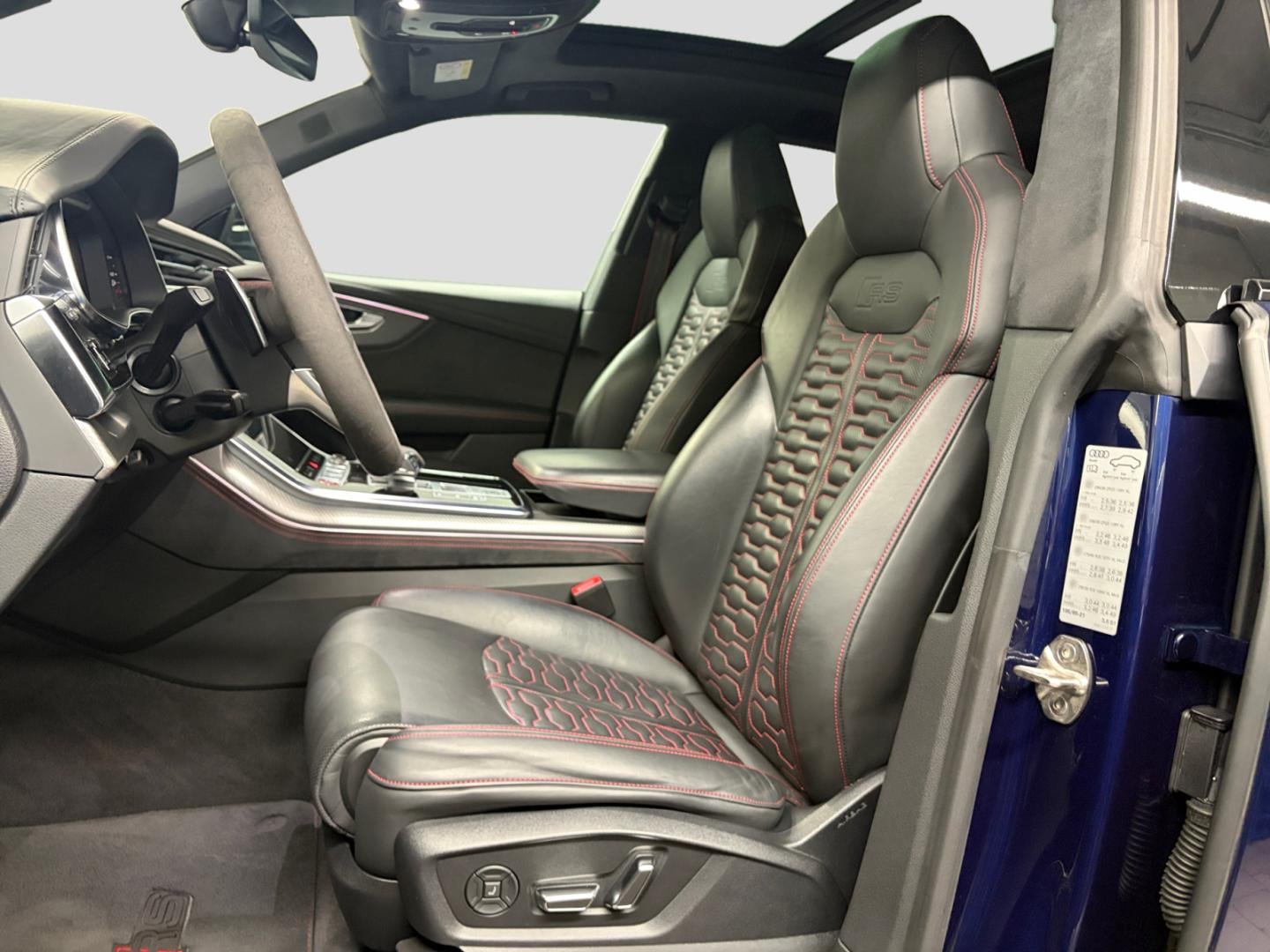 Bild über Audi RS Q8 TFSI quattro tiptronic - für weitere Informationen kontaktieren Sie den Audi Partner