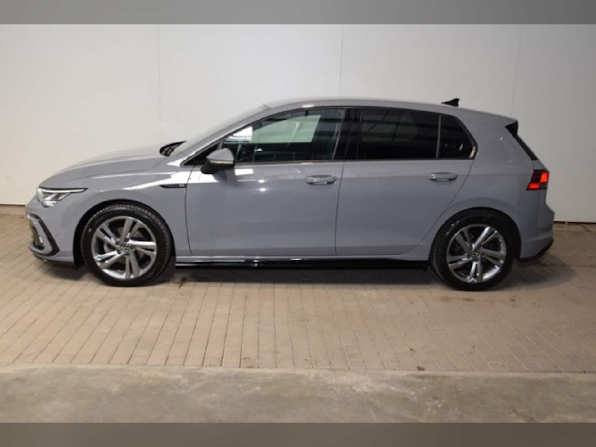 Volkswagen Golf R-Line