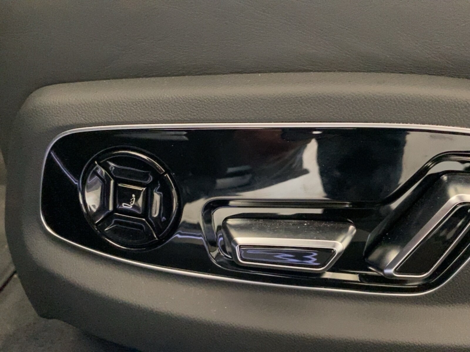 Audi A8 – Bild 16