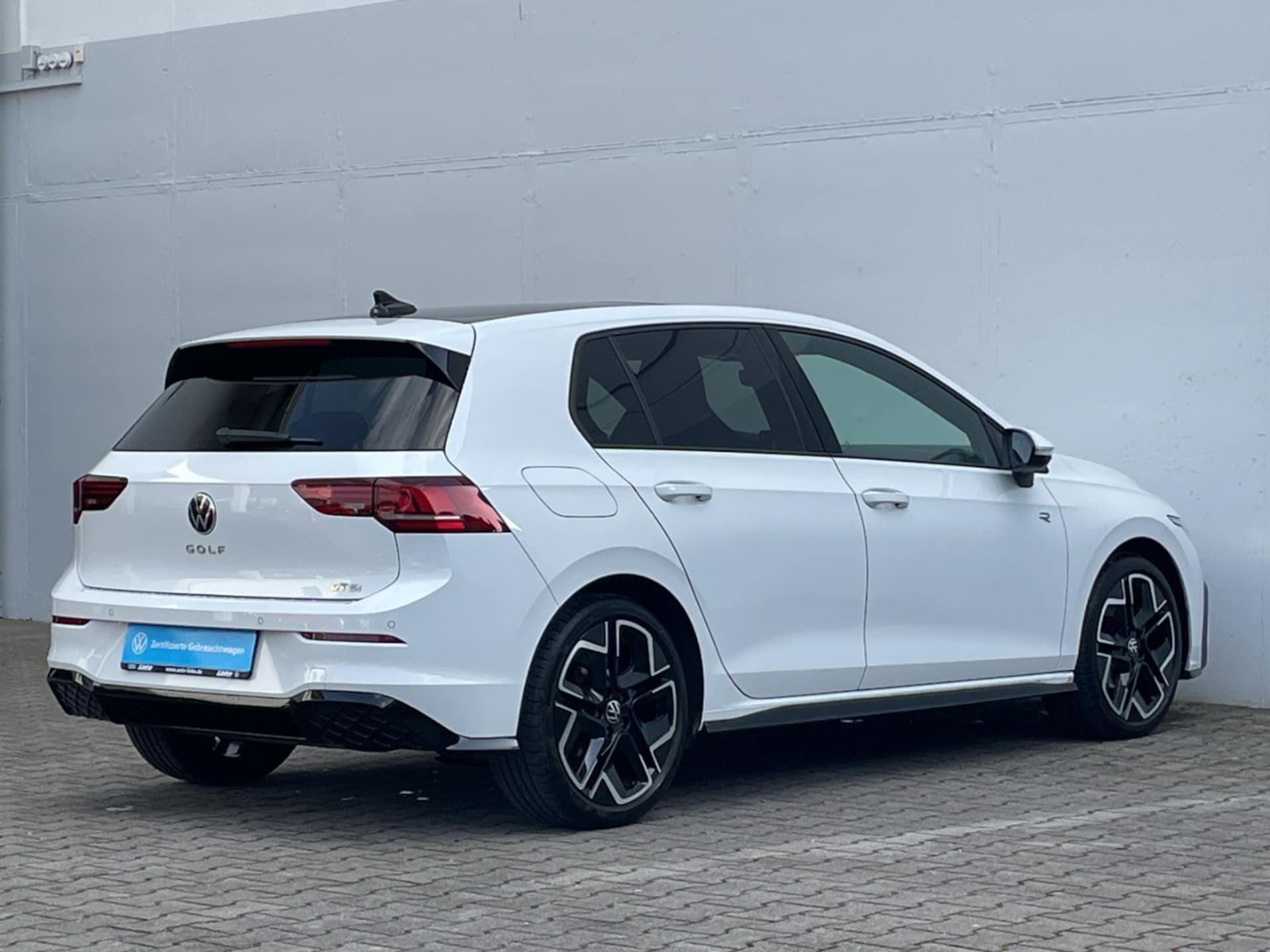 Volkswagen Golf R-Line