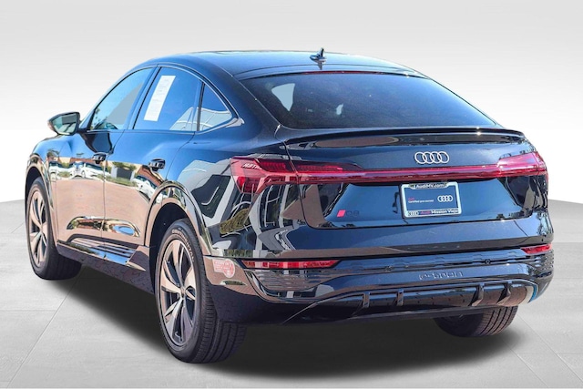 2024 Audi Q8 Sportback e-tron