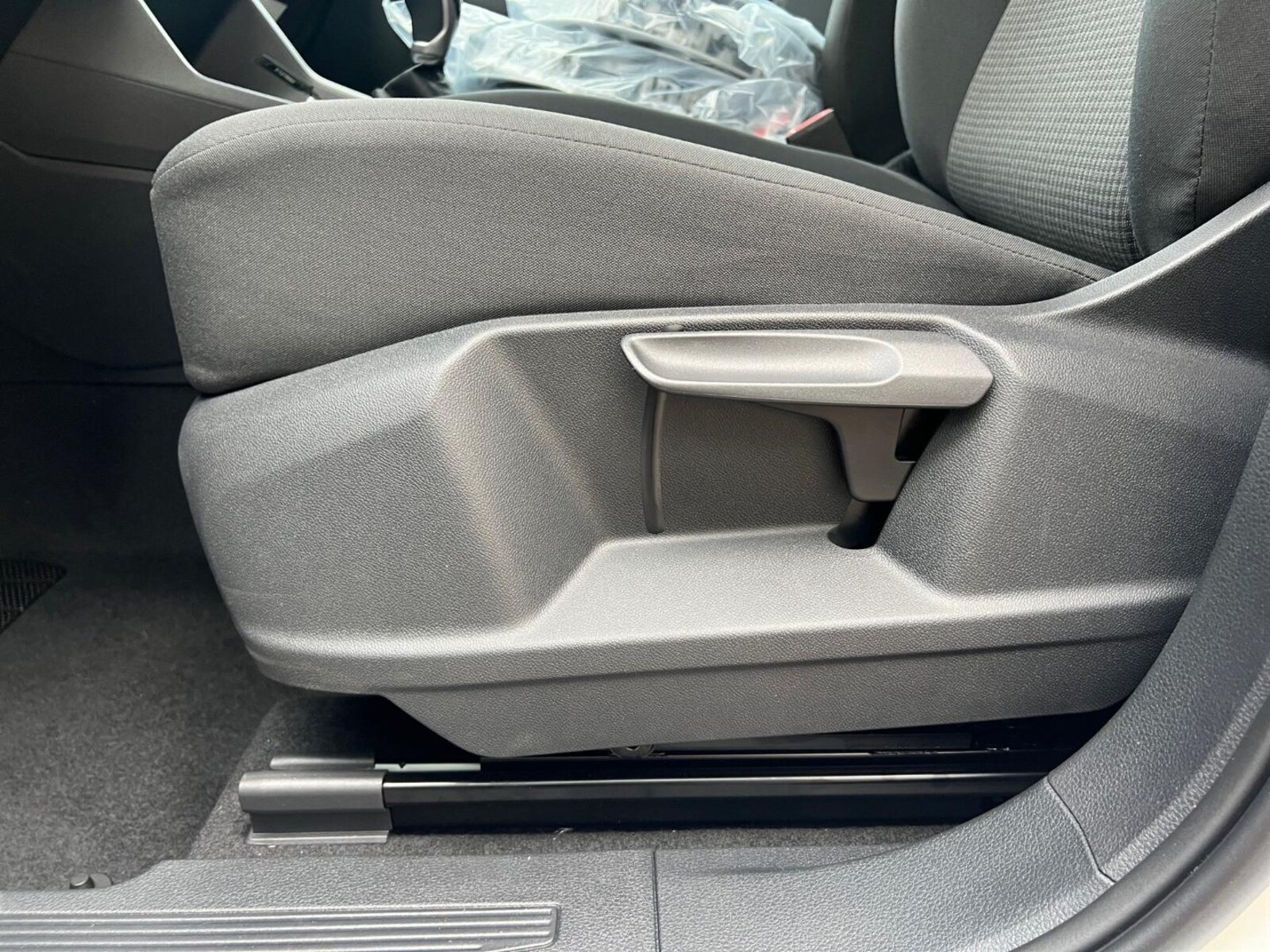 Volkswagen Caddy Cargo – Bild 10