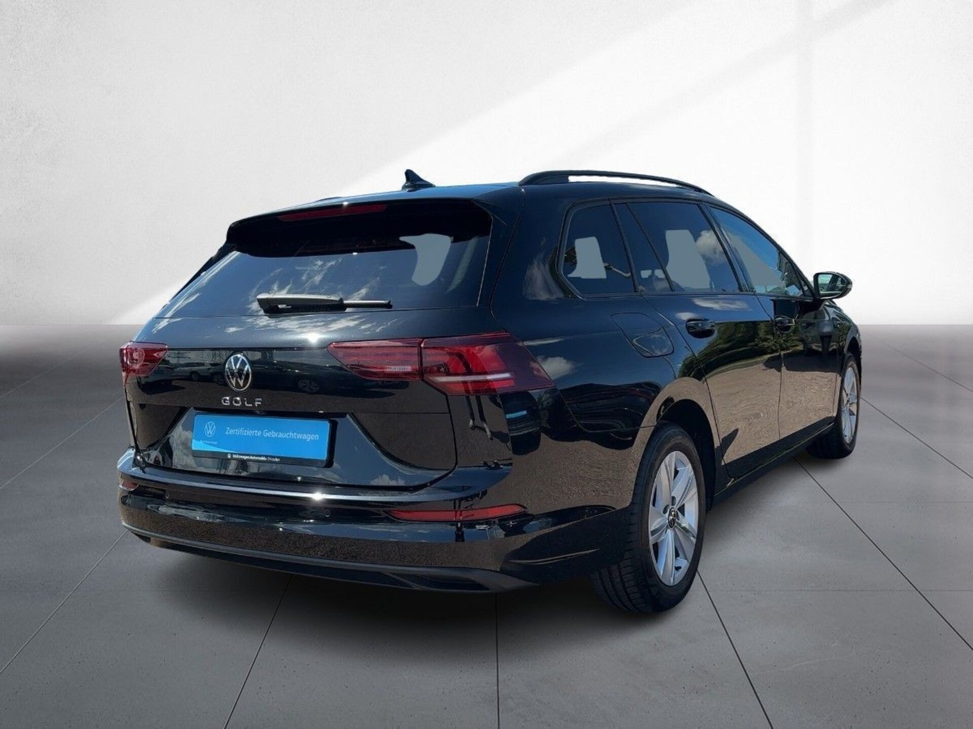 Volkswagen Golf Variant Life