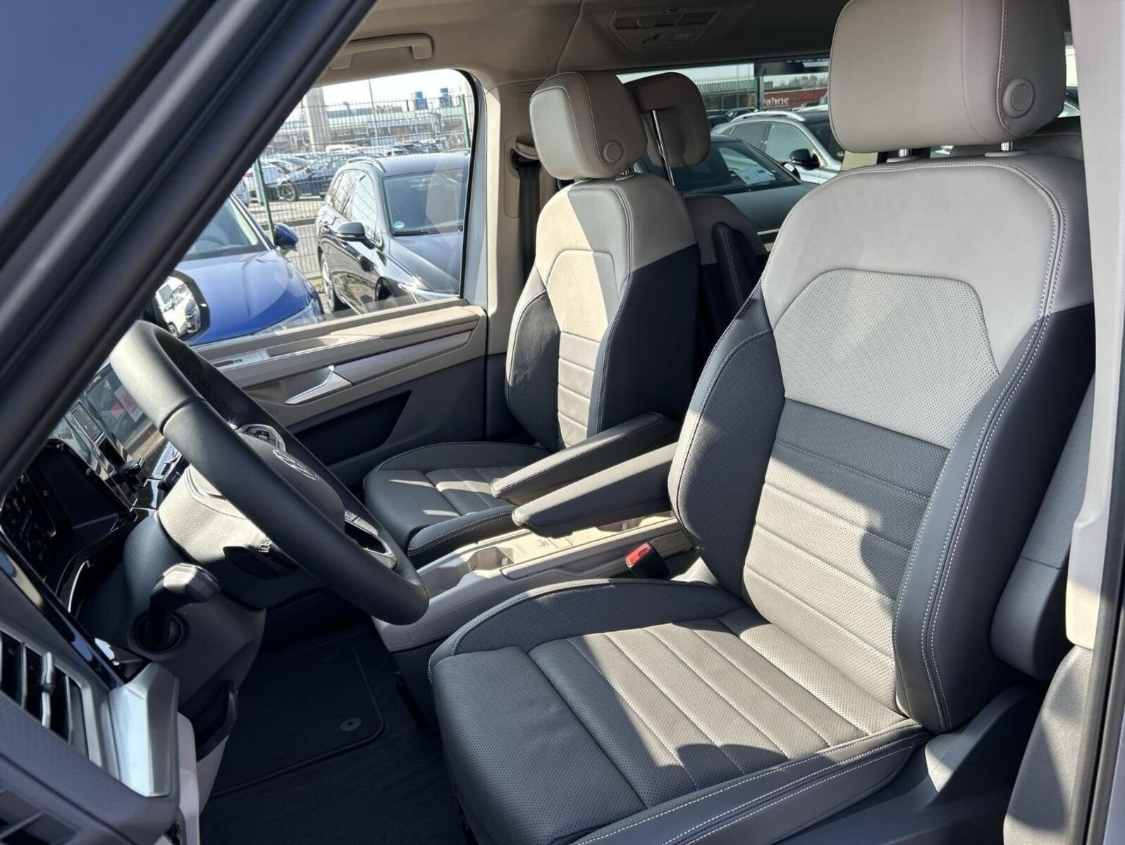 Volkswagen Multivan Langversion – Bild 11