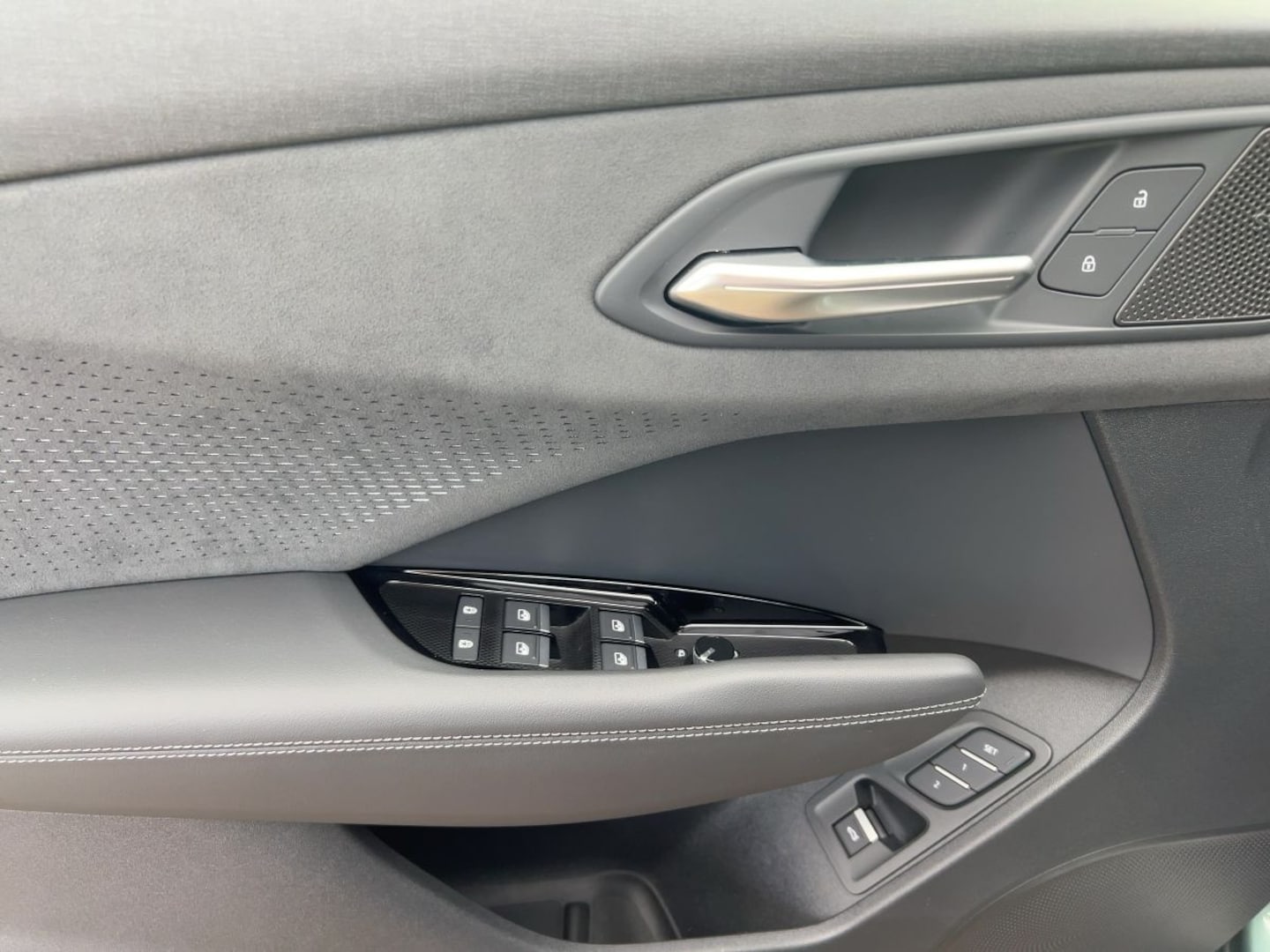 Bild über Audi Q3 SUV TFSI 110 kW S tronic - für weitere Informationen kontaktieren Sie den Audi Partner