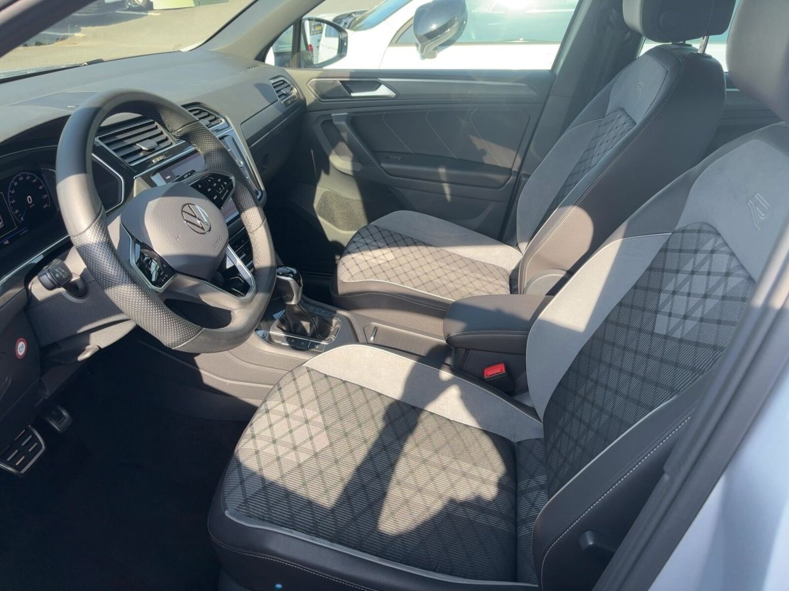 Volkswagen Tiguan – Bild 7