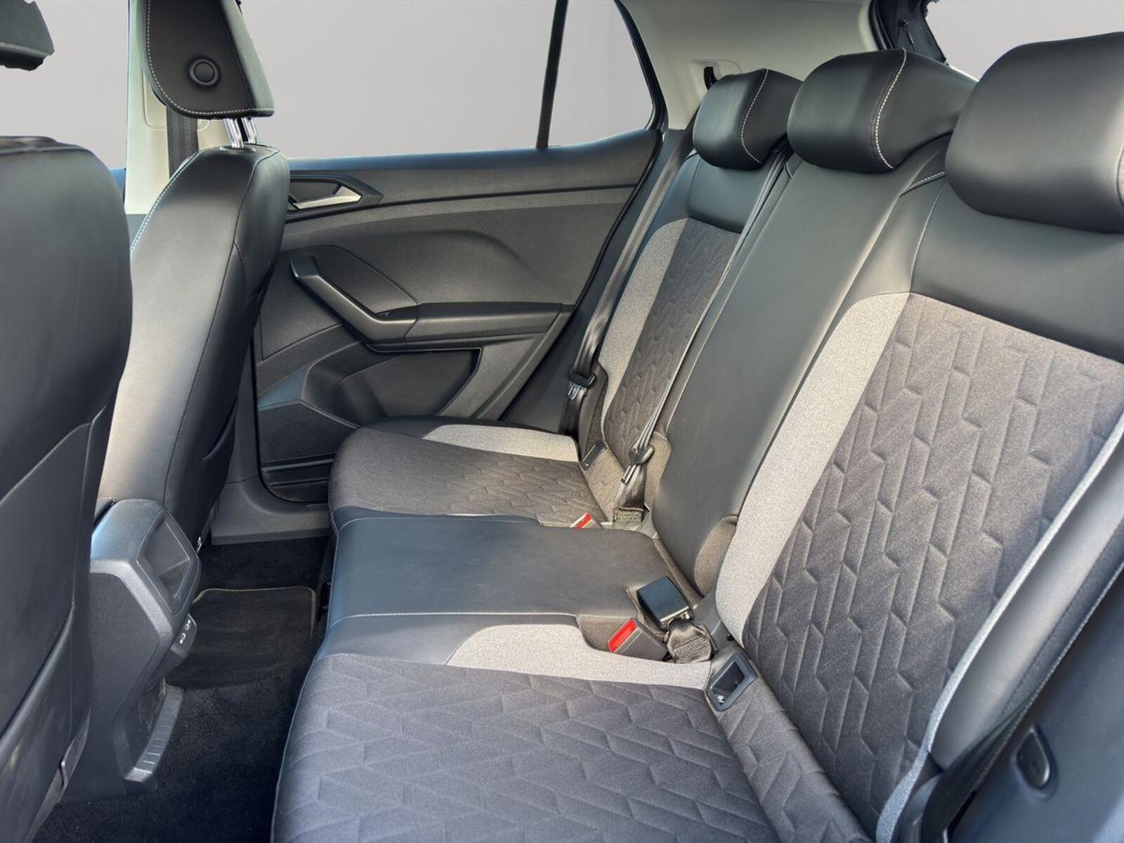 Volkswagen T-Cross – Bild 12