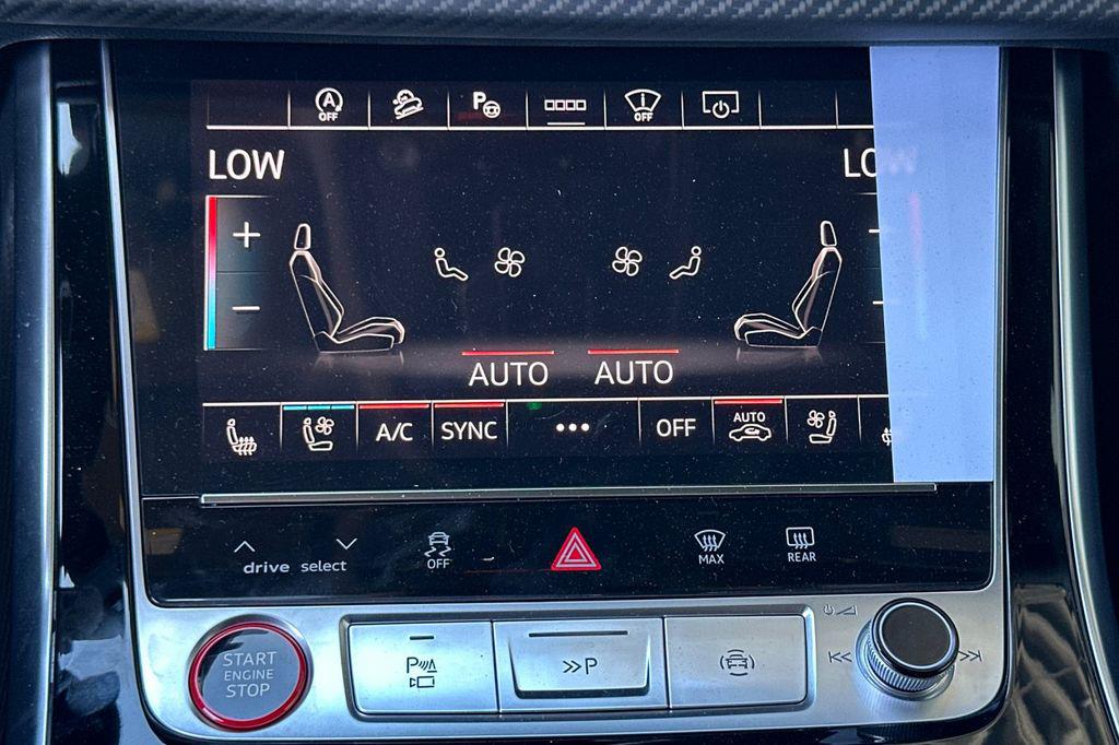 2025 Audi RS Q8 Base - Photo 18