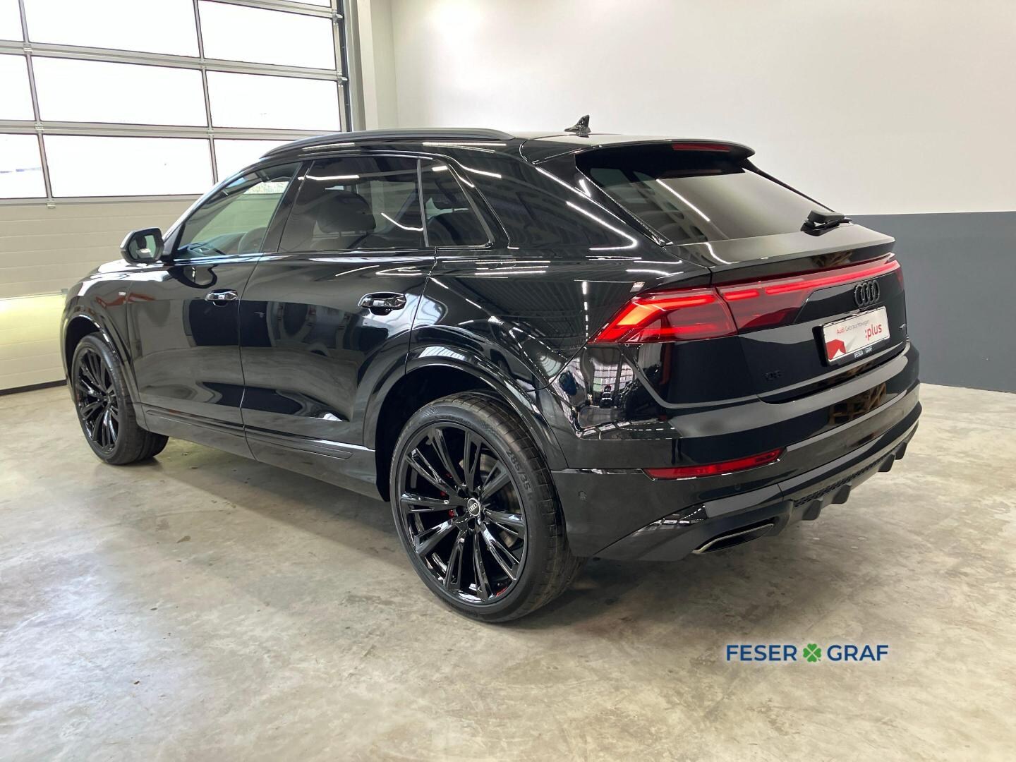Bild über Audi Q8 SUV S line business TDI quattro 210 kW tiptronic - für weitere Informationen kontaktieren Sie den Audi Partner