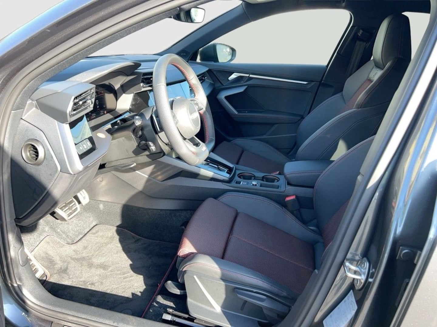 Bild über Audi A3 Sportback S line 35 TDI S tronic - für weitere Informationen kontaktieren Sie den Audi Partner