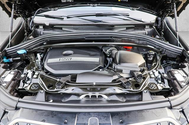 2025 BMW X1 - Image 27