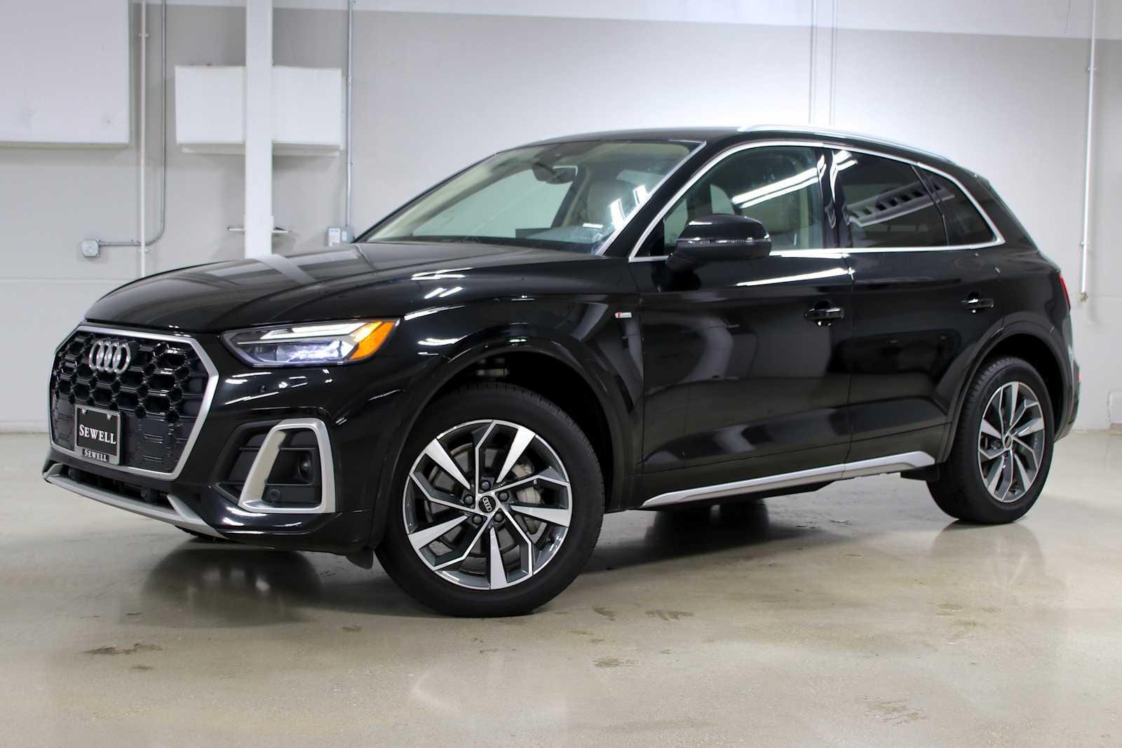 2023 Audi Q5 45 Premium's photo
