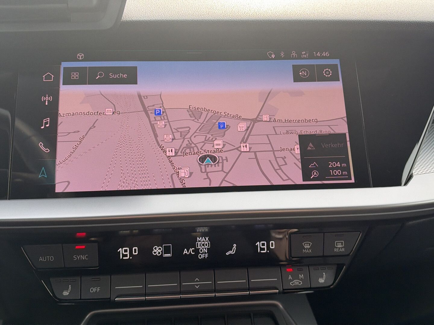 Bild über Audi A3 Sportback S line 30 TFSI S tronic - für weitere Informationen kontaktieren Sie den Audi Partner