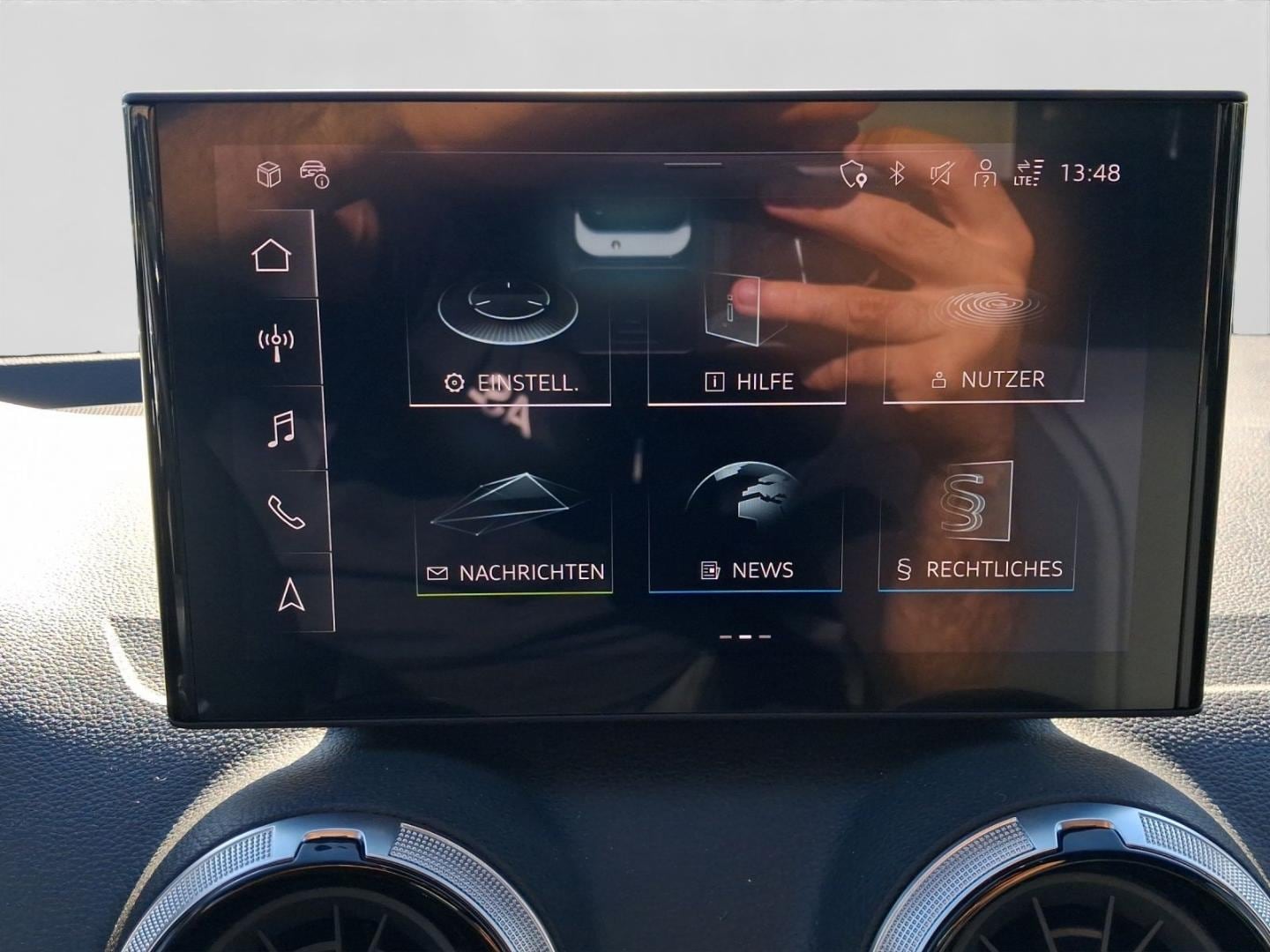 Bild über Audi Q2 S line 35 TFSI S tronic - für weitere Informationen kontaktieren Sie den Audi Partner