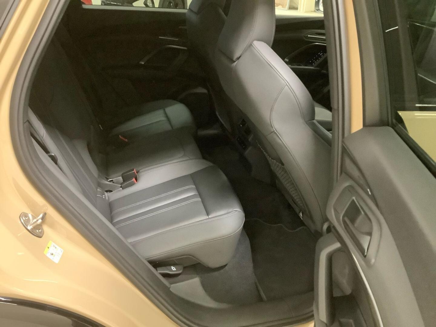 Bild über Audi Q5 Sportback TDI quattro 150 kW S tronic - für weitere Informationen kontaktieren Sie den Audi Partner