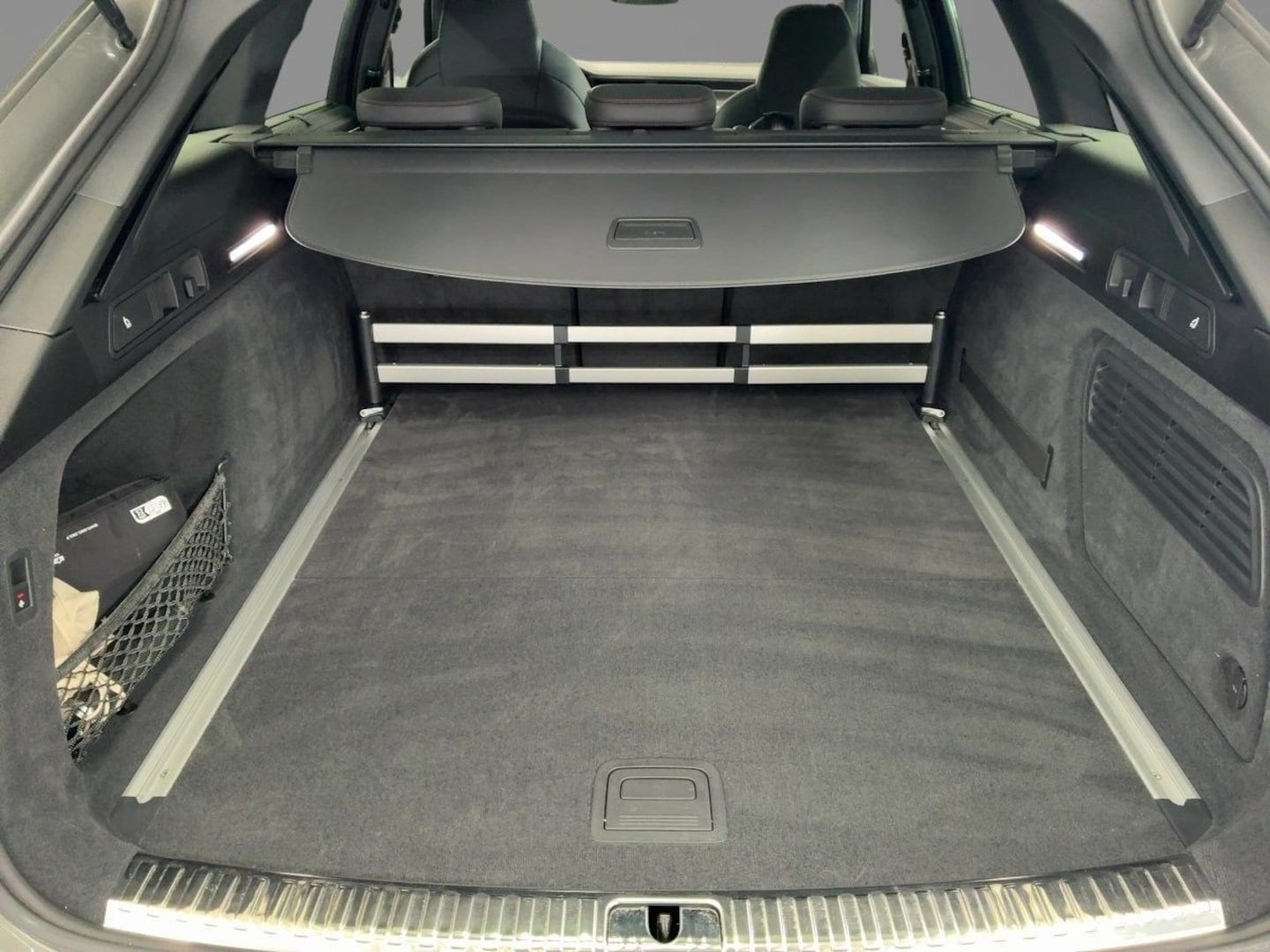 Bild über Audi S6 Avant TDI quattro tiptronic - für weitere Informationen kontaktieren Sie den Audi Partner
