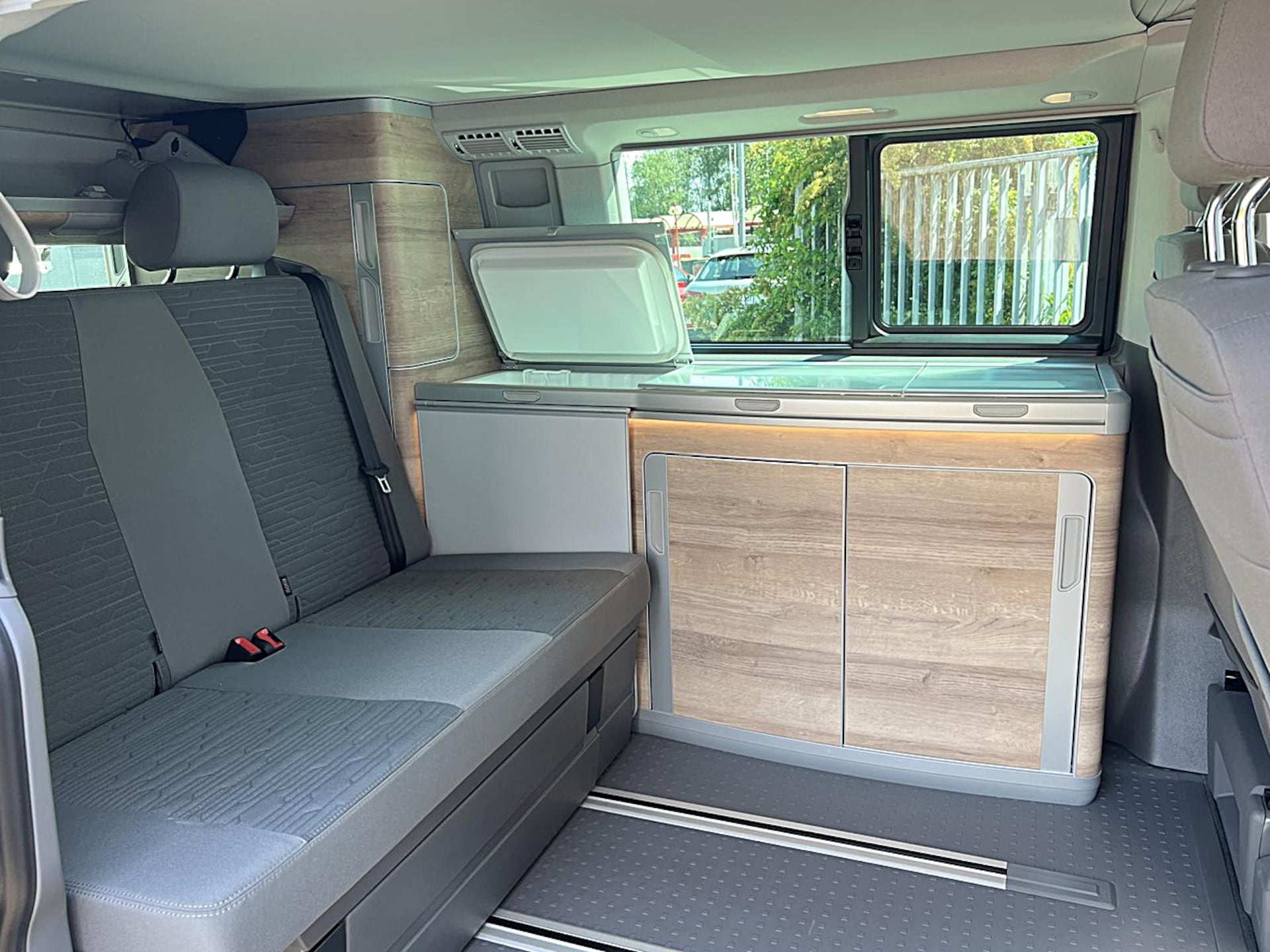 Volkswagen T6.1 California Ocean