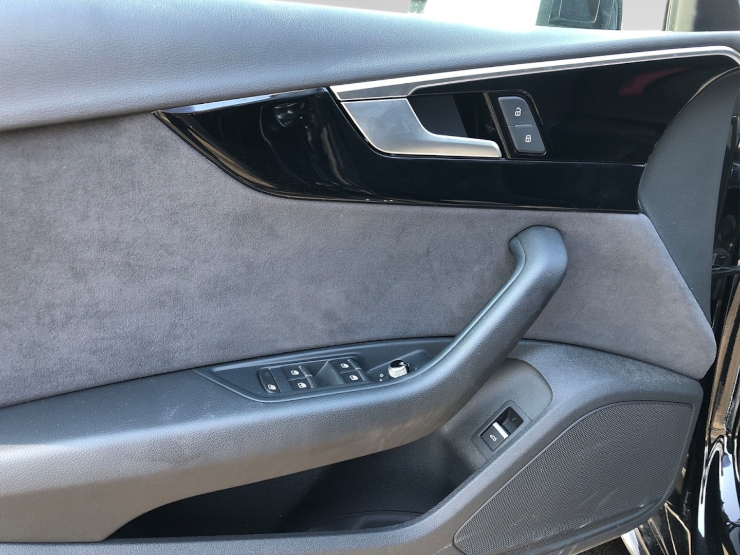 Bild über - für weitere Informationen kontaktieren Sie den Audi Partner
