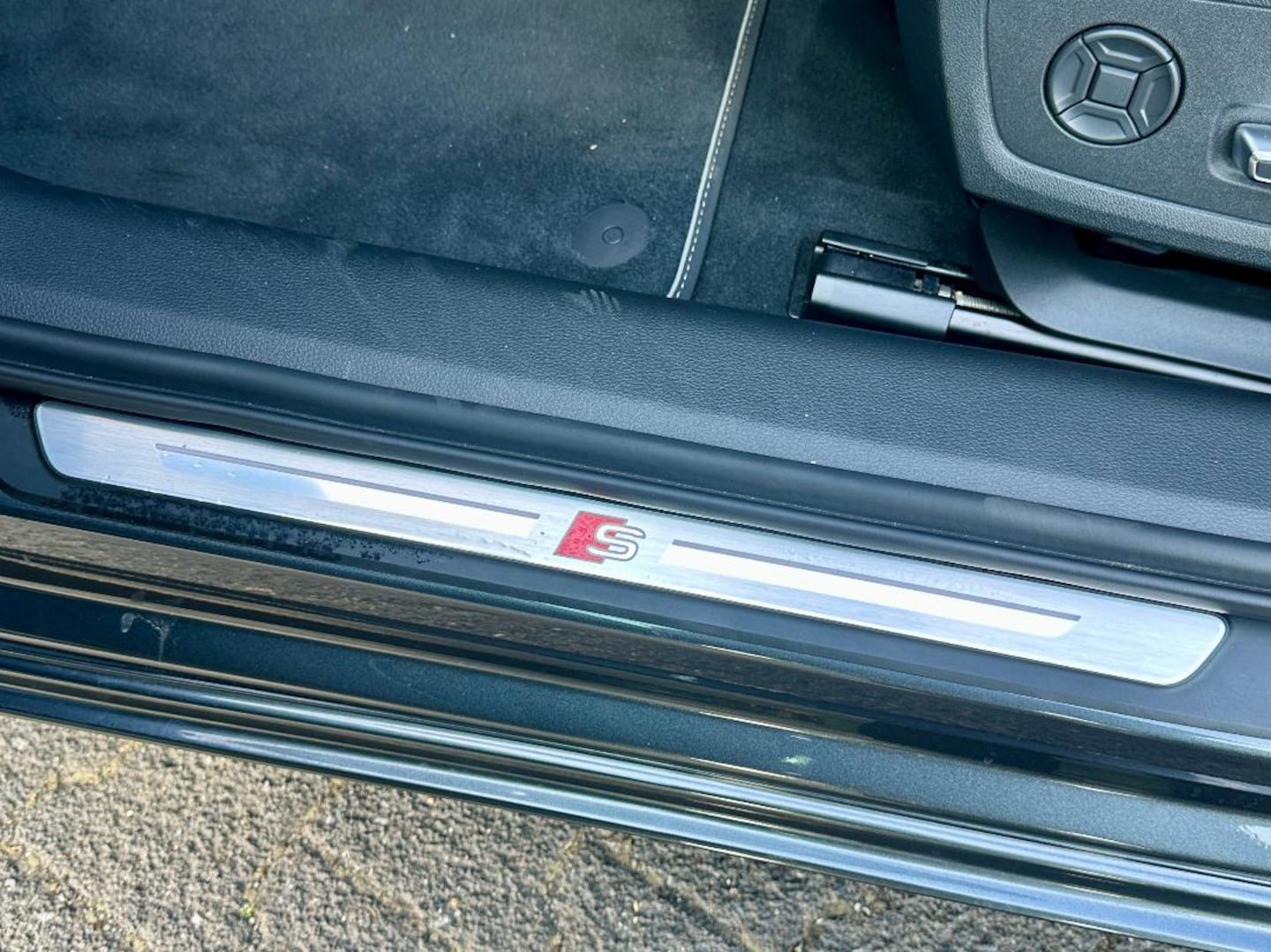 Bild über Audi S6 Limousine TDI quattro tiptronic - für weitere Informationen kontaktieren Sie den Audi Partner