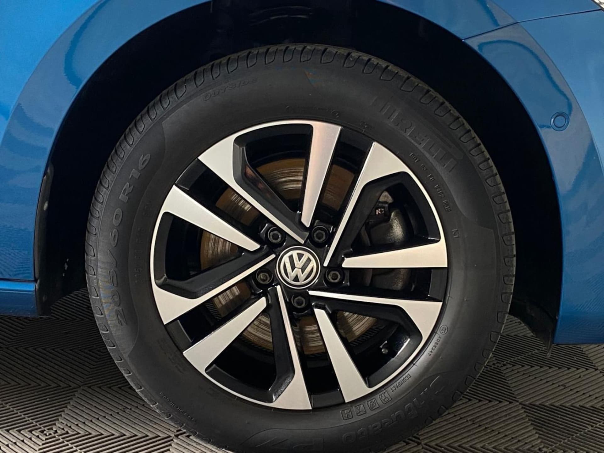 Volkswagen Touran IQ.DRIVE