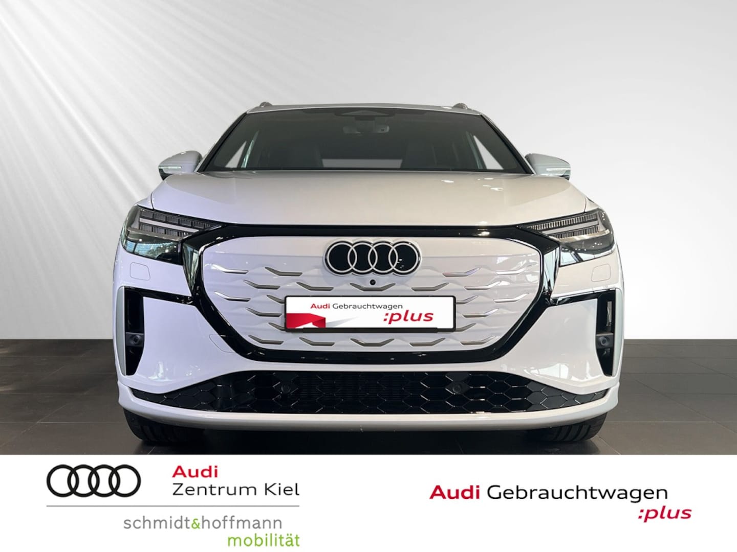 Bild über Audi Q4 SUV e-tron e-tron performance 210 kW - für weitere Informationen kontaktieren Sie den Audi Partner