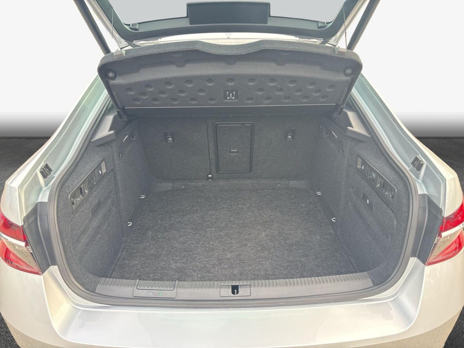 Škoda Superb – Bild 8