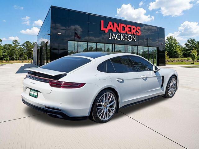 2017 Porsche Panamera
