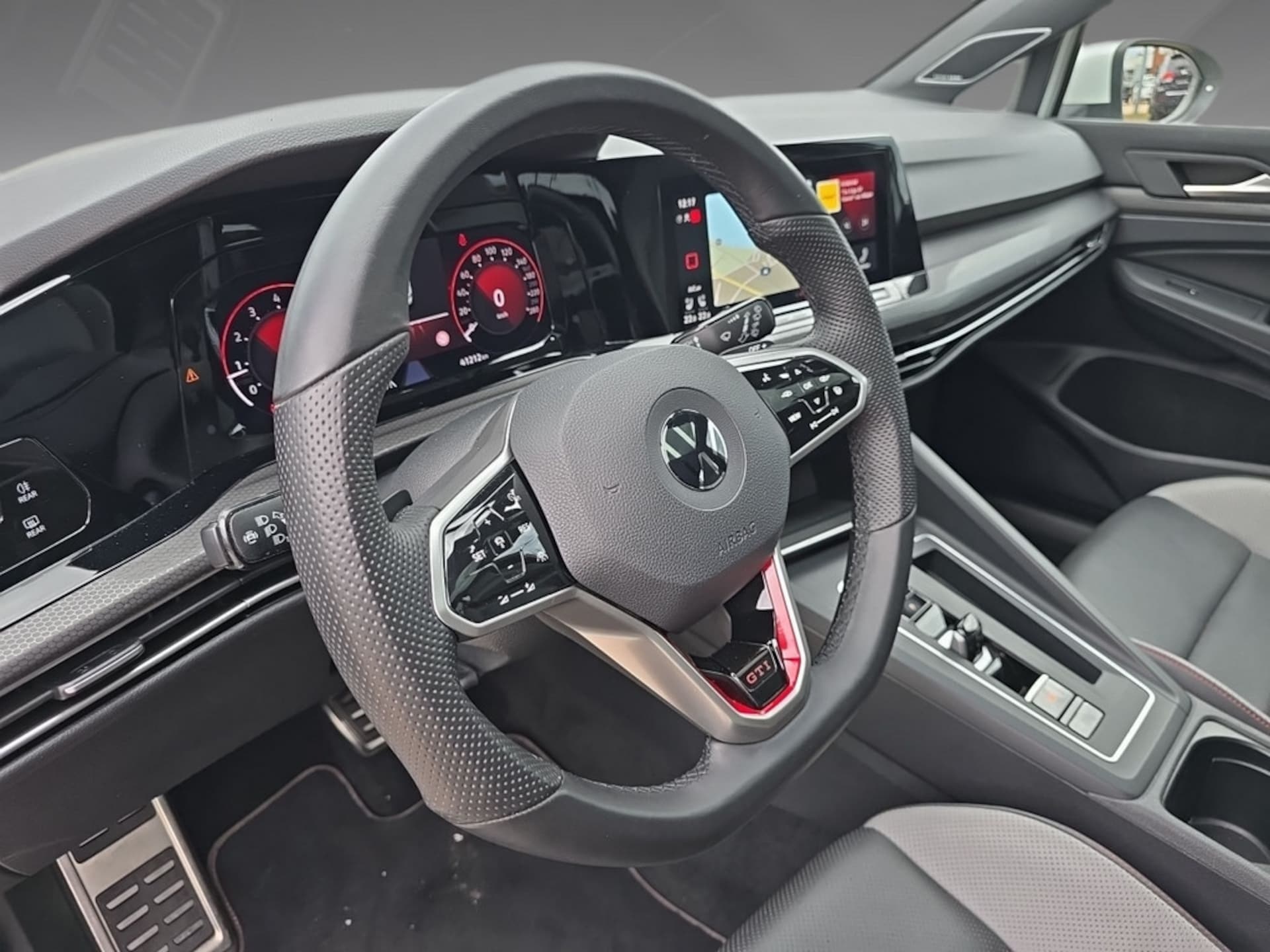 Volkswagen Golf GTI