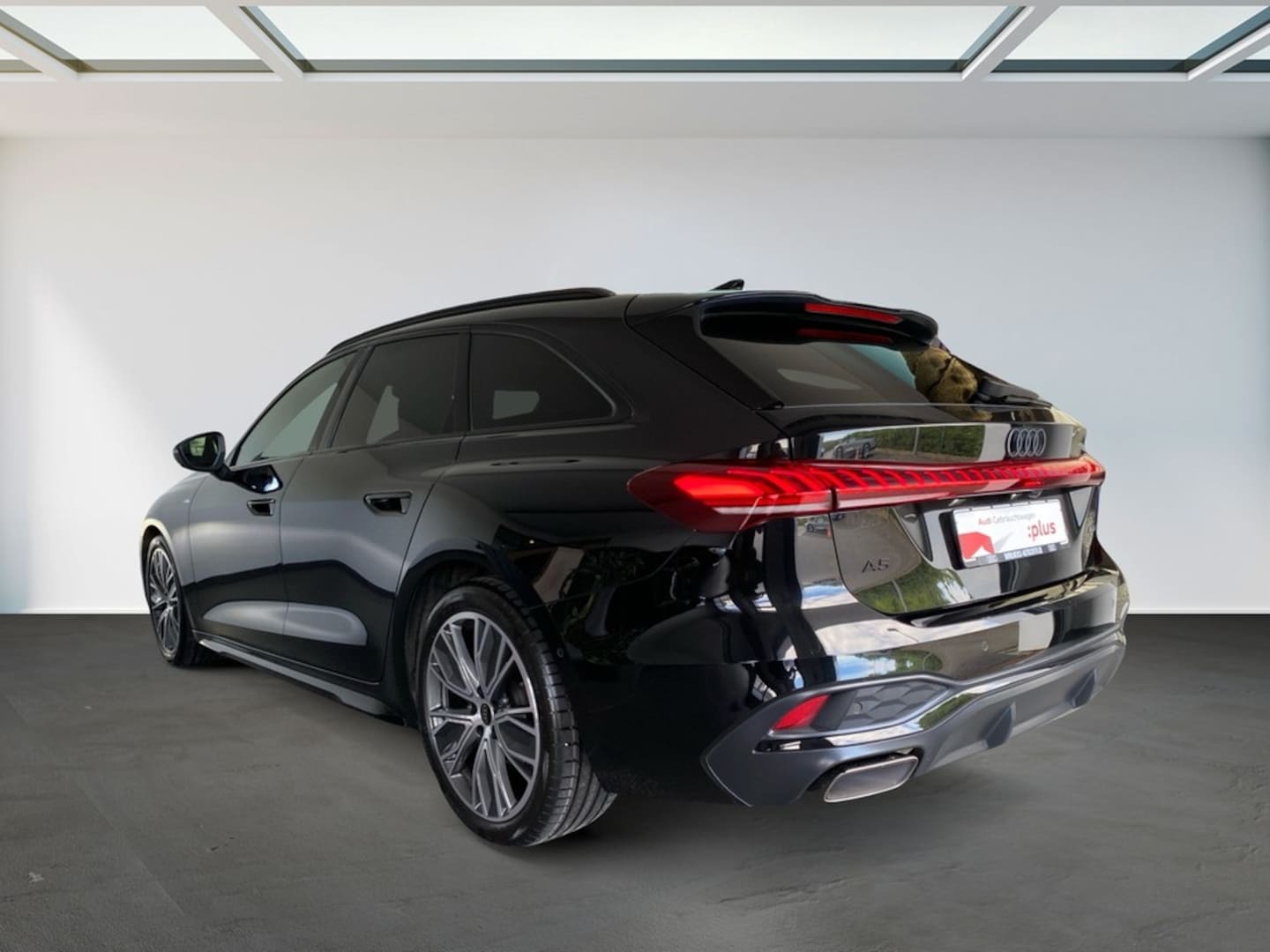 Bild über Audi A5 Avant TFSI quattro S tronic - für weitere Informationen kontaktieren Sie den Audi Partner