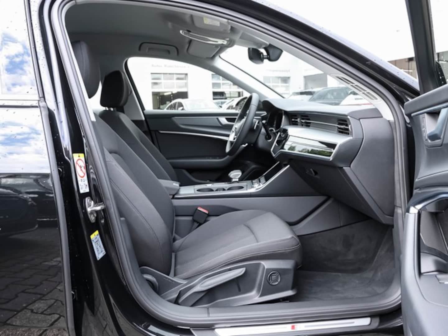 Bild über Audi A6 Avant S line 45 TFSI S tronic - für weitere Informationen kontaktieren Sie den Audi Partner
