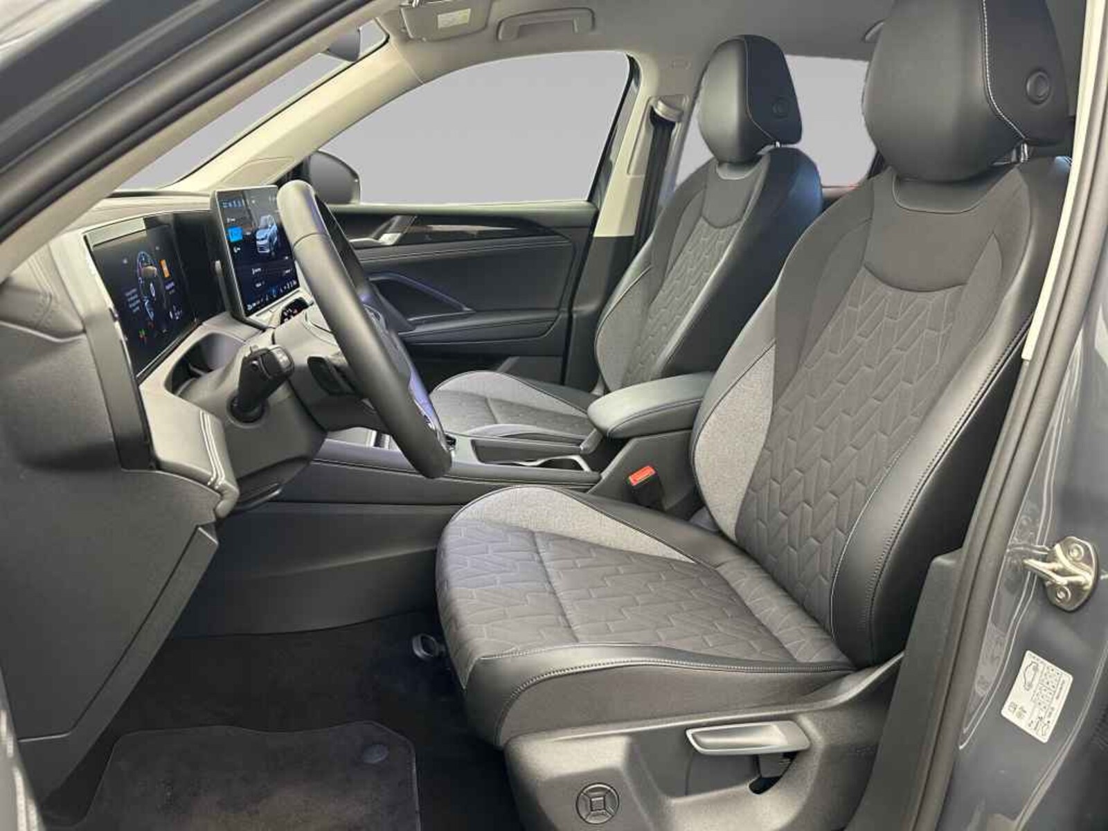 Volkswagen Tiguan – Bild 12