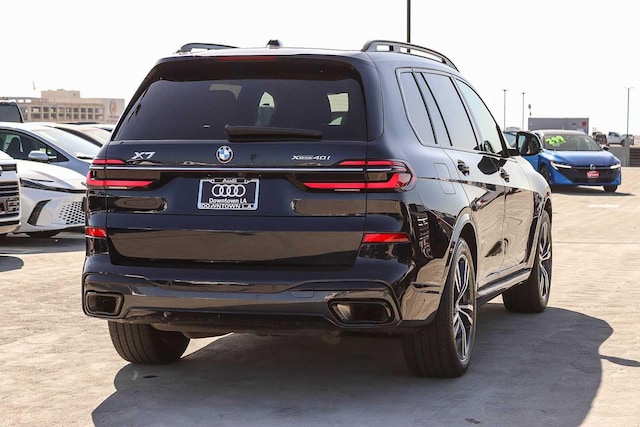 2023 BMW X7