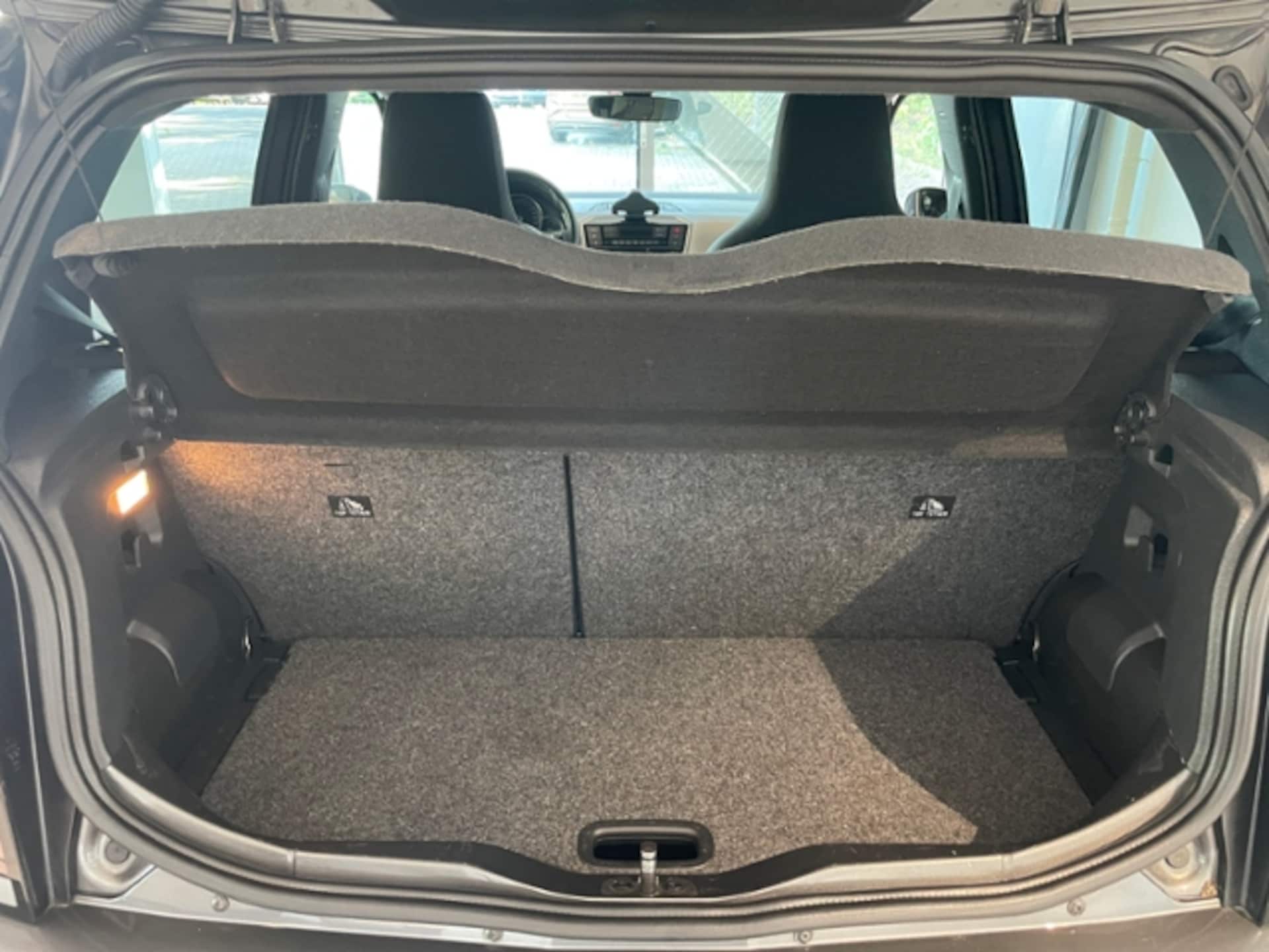 Volkswagen up! ACTIVE