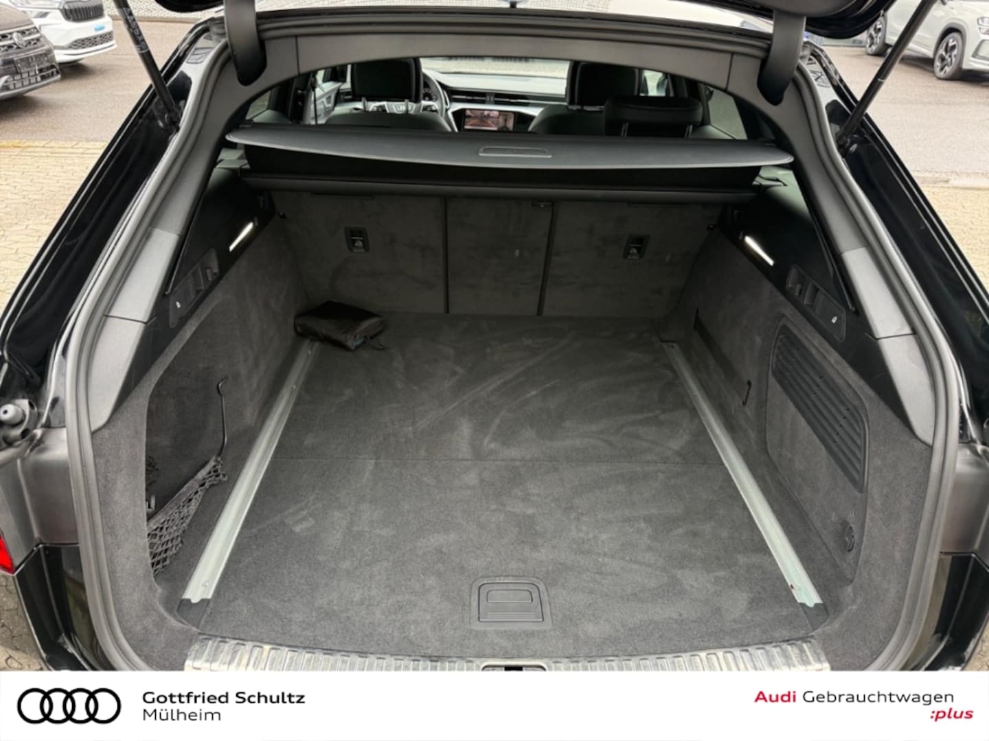 Bild über Audi A6 Avant sport 45 TFSI S tronic - für weitere Informationen kontaktieren Sie den Audi Partner