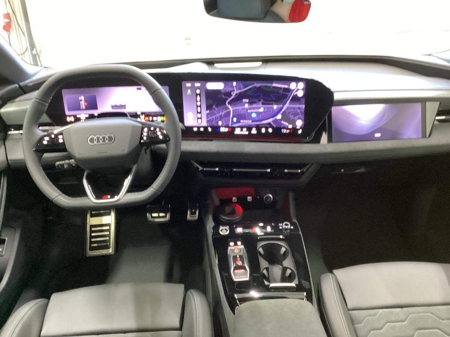Bild über Audi A6 Avant e-tron S line business e-tron quattro 315 kW - für weitere Informationen kontaktieren Sie den Audi Partner