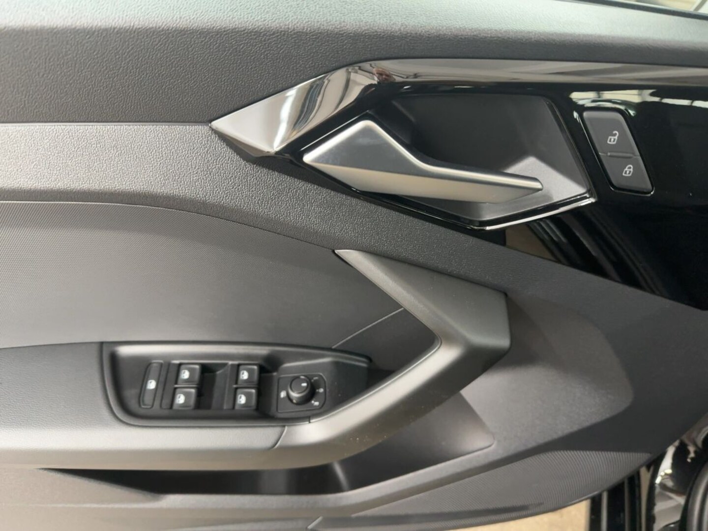 Bild über Audi A1 Sportback 30 TFSI S tronic - für weitere Informationen kontaktieren Sie den Audi Partner