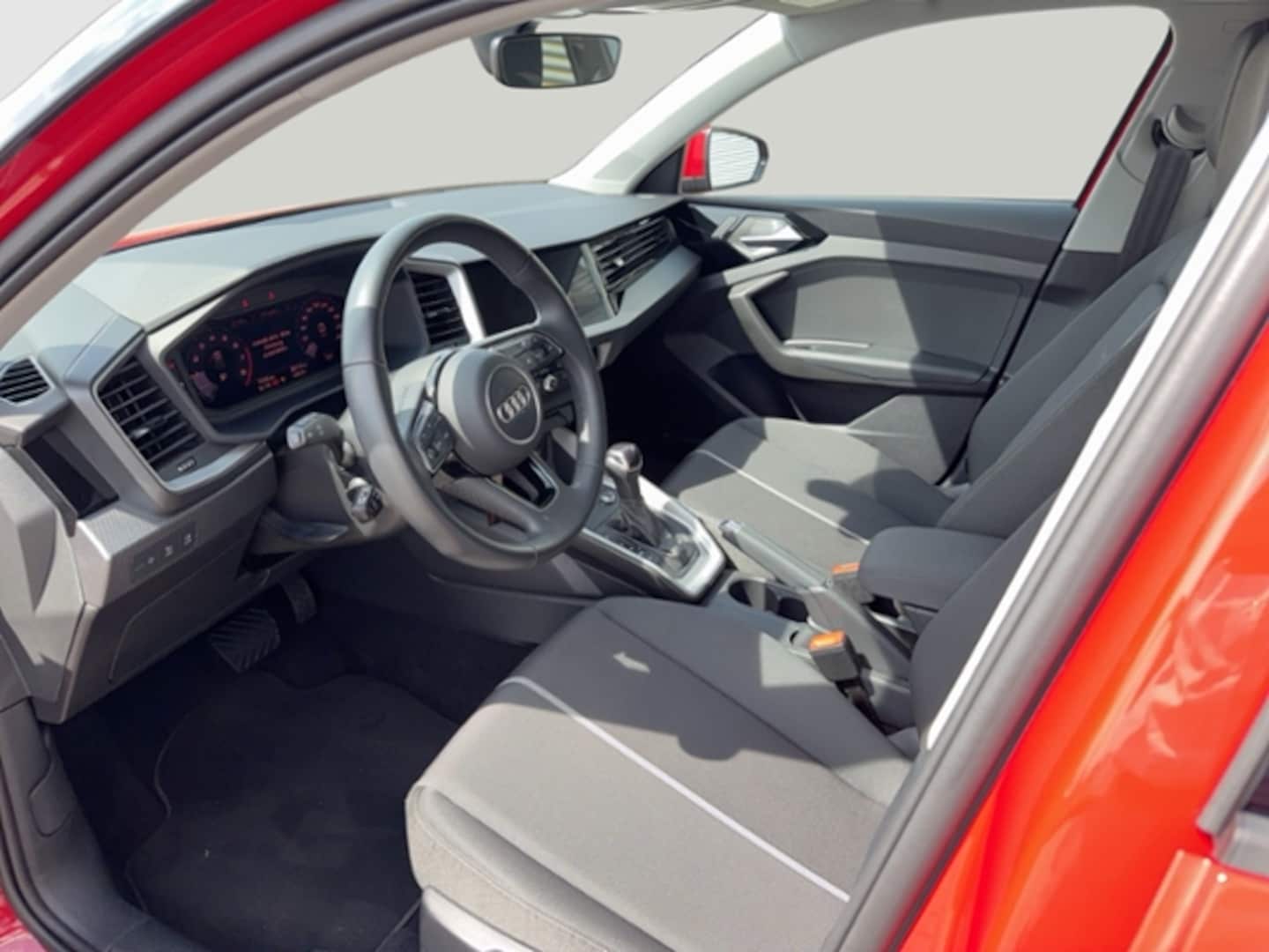 Bild über Audi A1 Sportback advanced 30 TFSI S tronic - für weitere Informationen kontaktieren Sie den Audi Partner