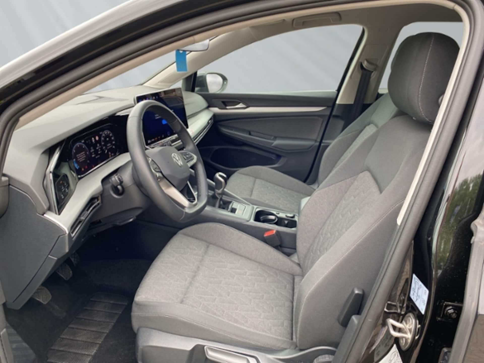 Volkswagen Golf Variant Life