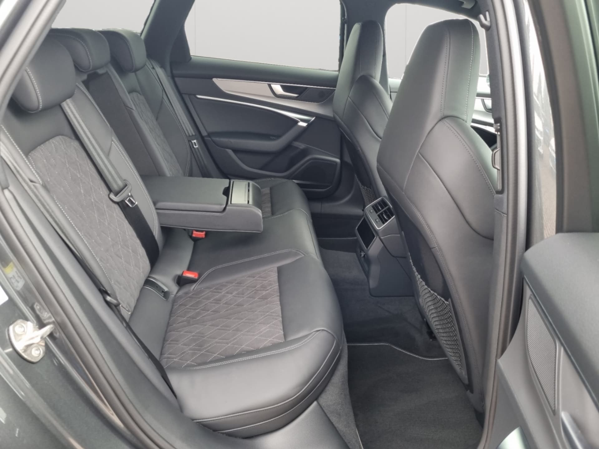 Audi S6 Avant