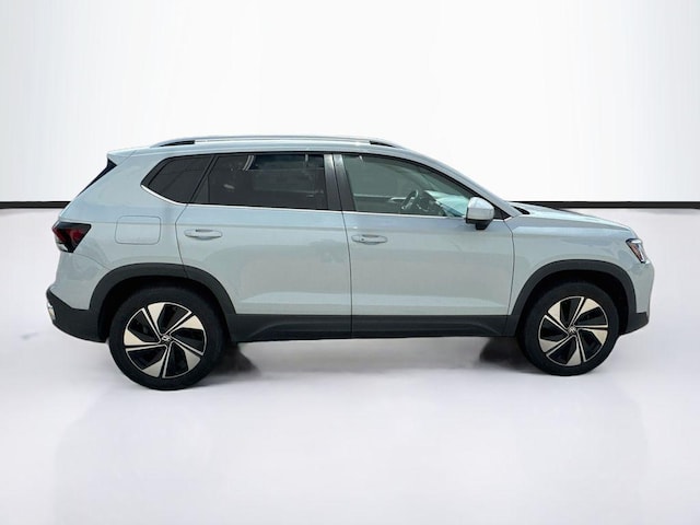 2025 Volkswagen Taos