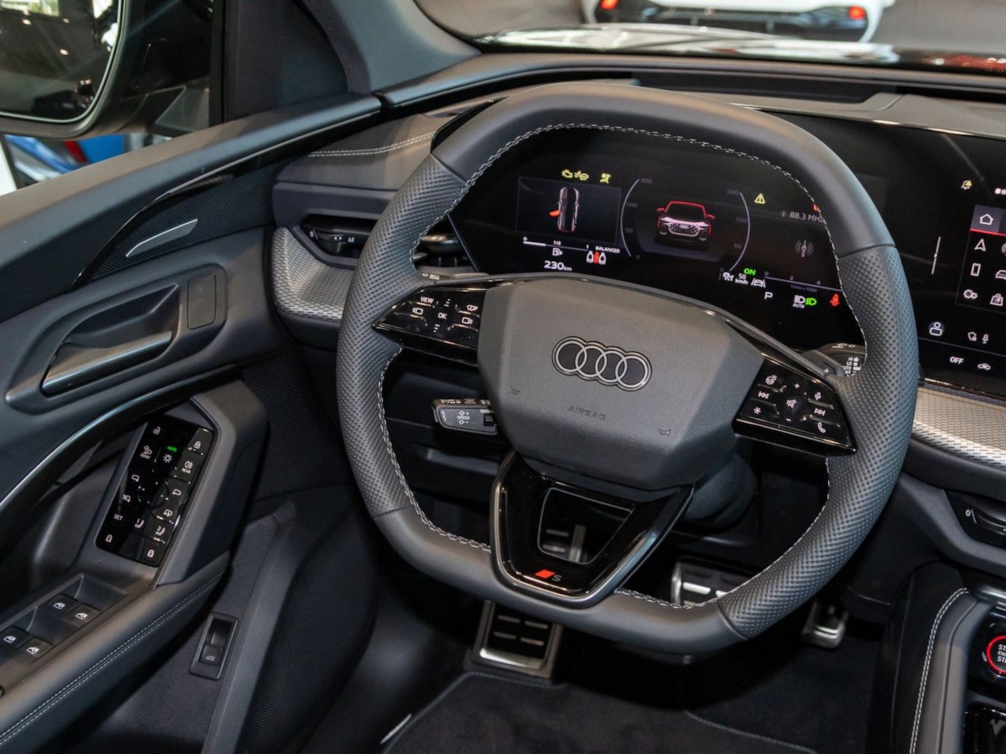 Bild über Audi Q5 Sportback TDI quattro 150 kW S tronic - für weitere Informationen kontaktieren Sie den Audi Partner