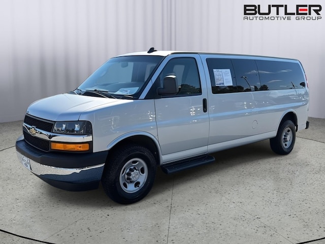 2023 Chevrolet Express Passenger
