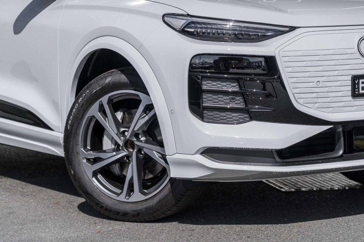 Image about Audi Q6 Sportback e-tron e-tron