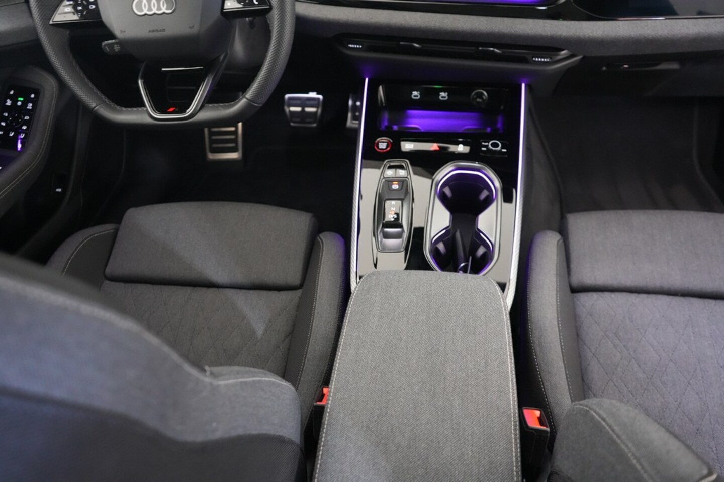 Bild über Audi A6 Avant edition one TDI quattro 150 kW S tronic - für weitere Informationen kontaktieren Sie den Audi Partner