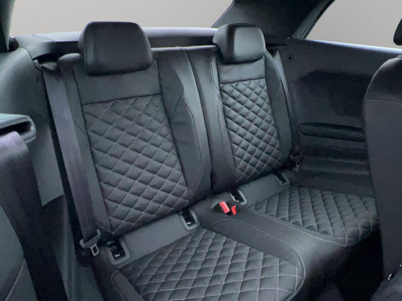 Volkswagen T-Roc Cabriolet – Bild 15