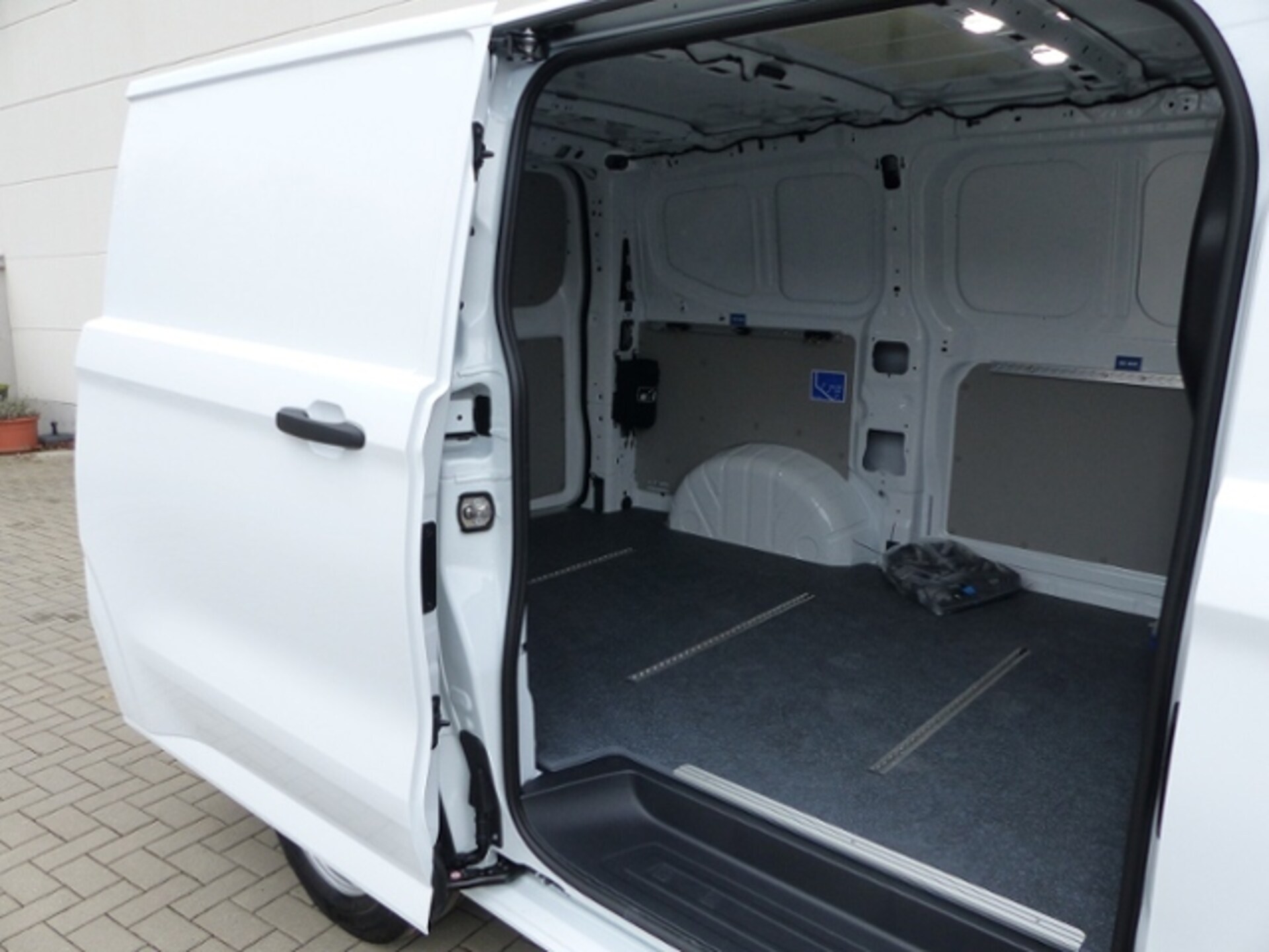Volkswagen Transporter Kasten kurzer Radstand