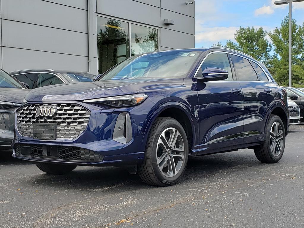 2025 Audi Q5 40 Premium Plus's photo